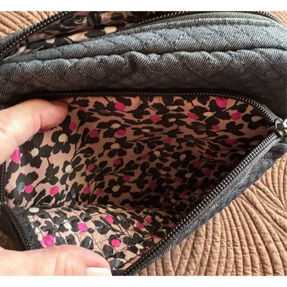 VERA BRADLEY - EUC Iconic Medium Cosmetic Bag/Travel Case in Blue/Grey Denim